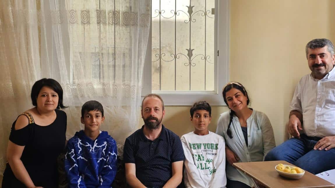 Yakaköy Ortaokulu olarak öğrencilerimizden Seyfullah AKBOĞA ve Ahmet KIRMIZIGÜL'ün ailelerine veli ziyaretinde bulunuldu.
